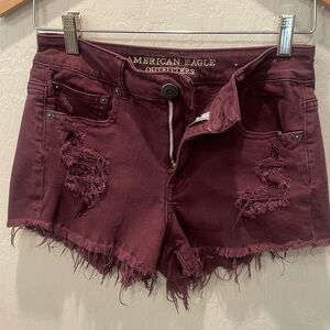 American Eagle Stretch Maroon Low Rise Distressed Denim Jean Shorts size 4